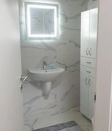 Temi's 1 * سكوبجي