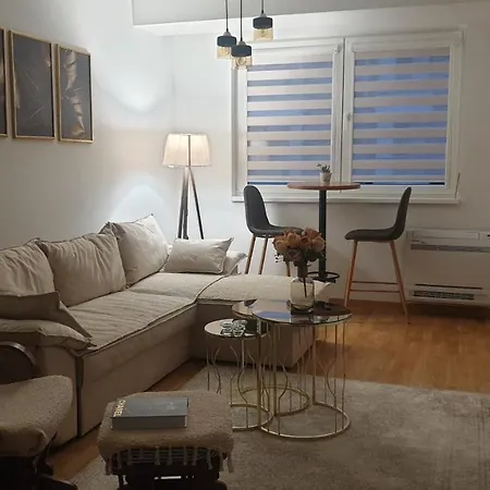 Temi's 1 * سكوبجي