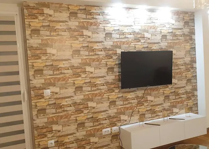 Temi's 1 Apartment *